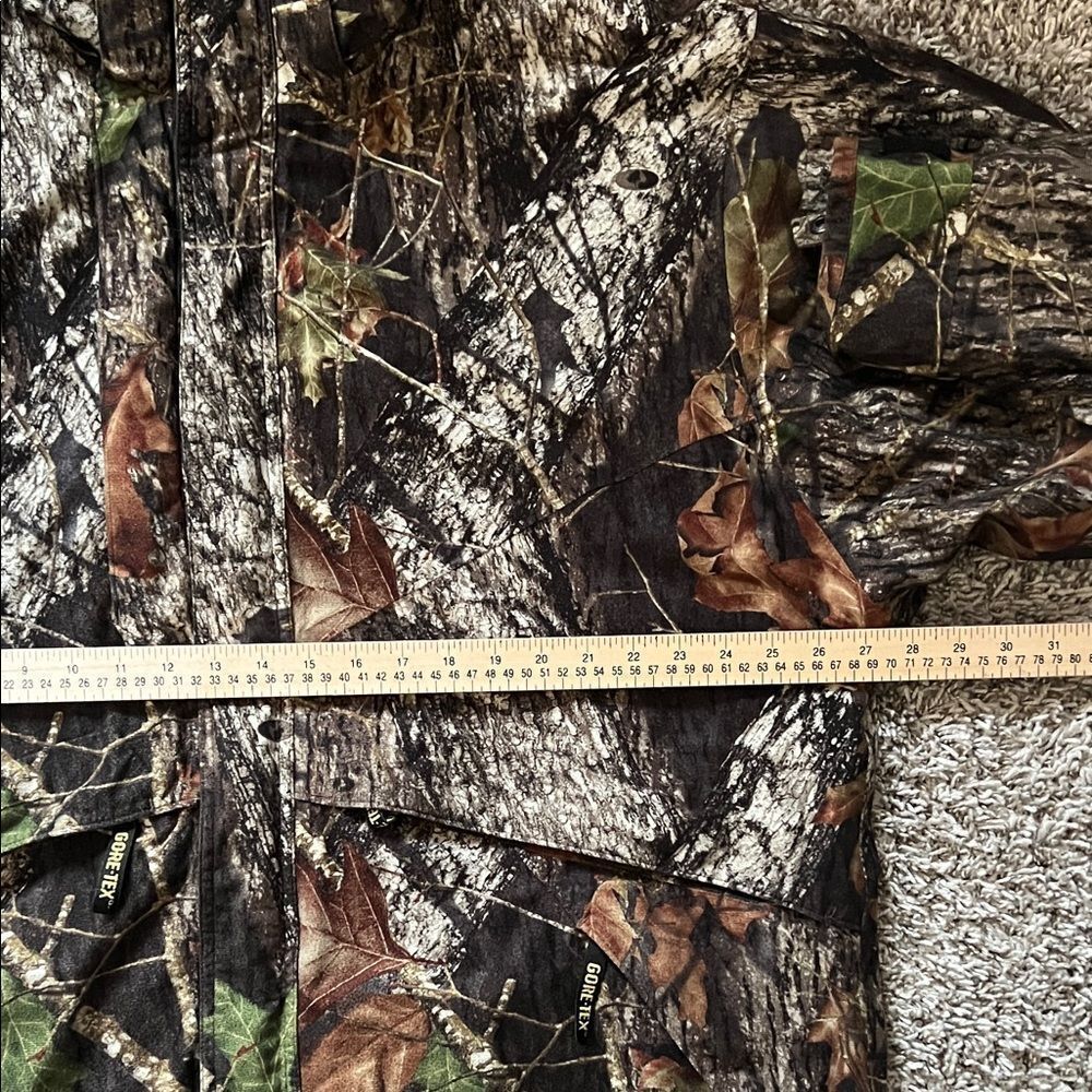 Cabela's Whitetail Real Tree Camo Hooded Gore-Tex Hunting Jacket in Size XL - Picture 9 of 16